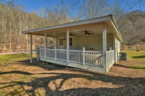 Secluded Marshall Cottage Hot Tub and Mountain View